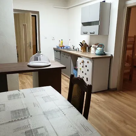 Apartmán 33 *